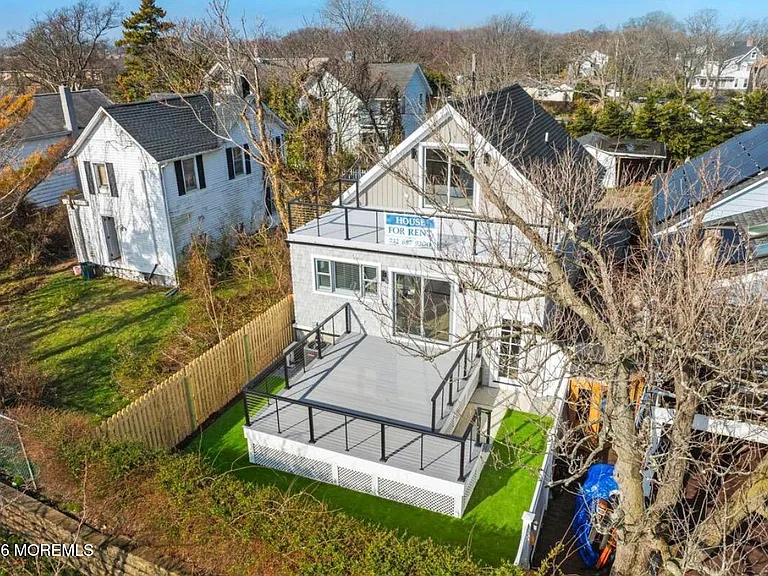 427 Hoyt St — Photo 12