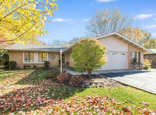 206 Deerpath Dr, Minooka, IL