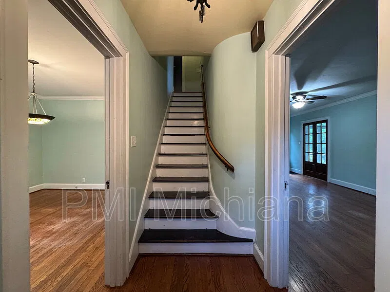 4 bed, 2.5 bath, 1845 sqft, $2,200 — Photo 2