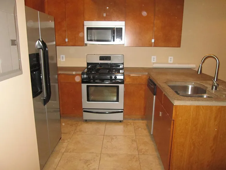 1211 S Charles St #4 — Photo 2
