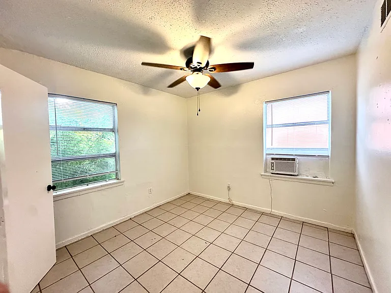 265 Fannin St — Photo 11