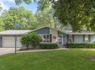 2570 Trojan Dr, Green Bay, WI 54304
