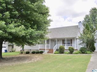 1239 Heatherwood Dr NE, Arab, AL 35016