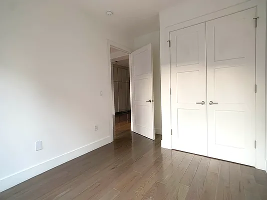 Rented by (Legacy) Elegran | media 11