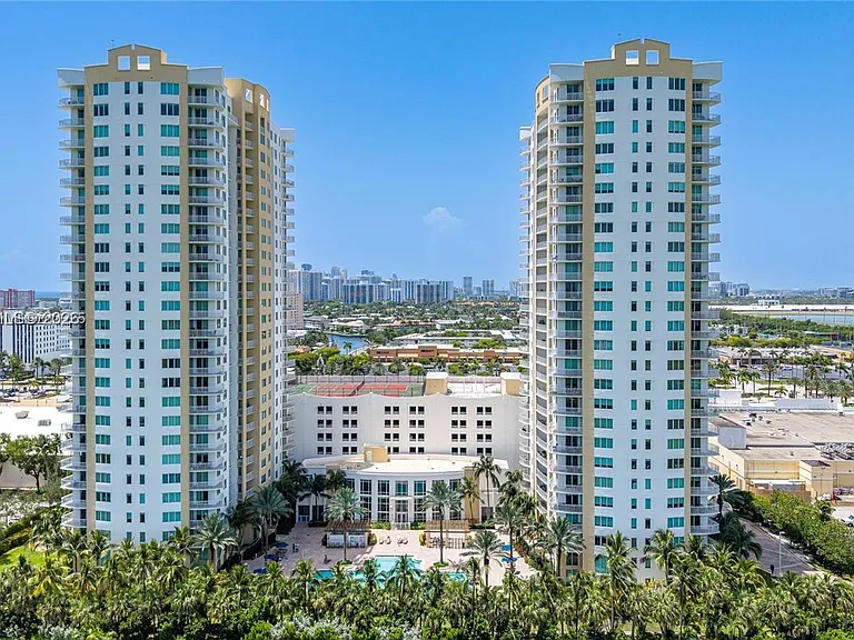 1755 Hallandale Beach Blvd #1605E — Photo 2