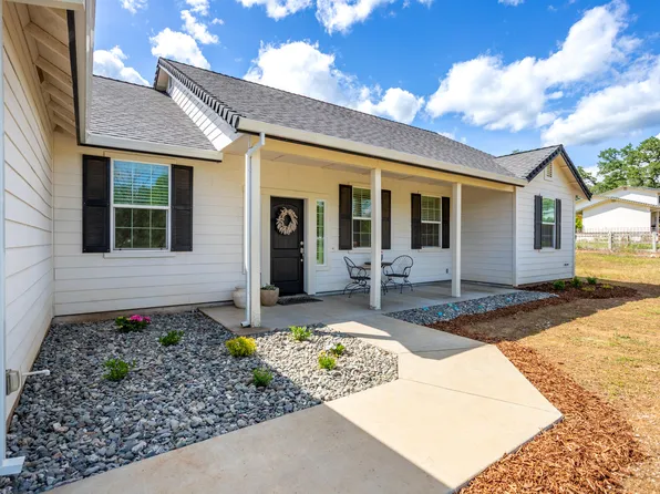 22070 Lassen View Dr, Palo Cedro, CA 96073