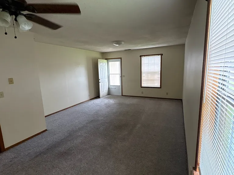 3114 Belmont St #B — Photo 2