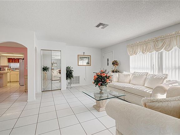 3rd image of 1133 Jambalana Dr
