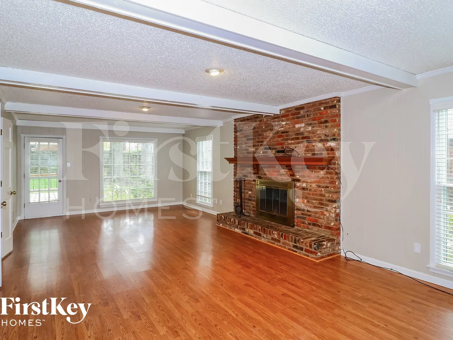 4 bed, 2.5 bath, 2601 sqft, $2,365 — Photo 3