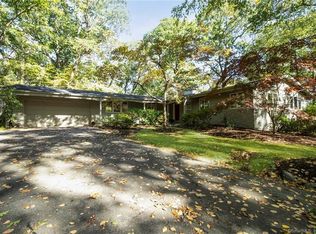 57 Northrop Rd, Woodbridge, CT 06525