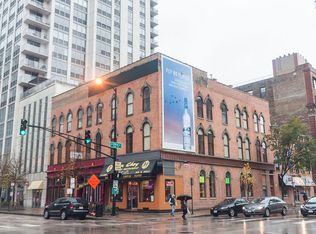 548 N Wells St #2, Chicago, IL 60654