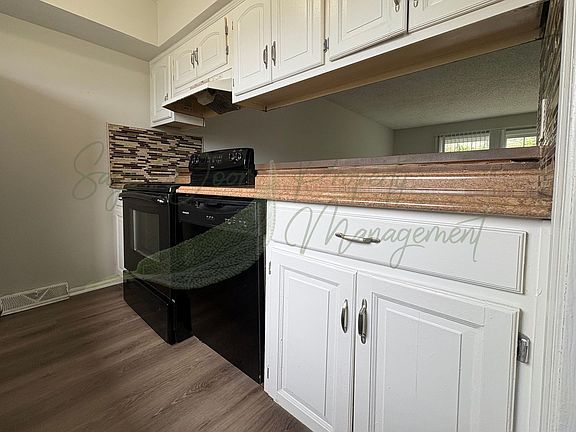 5th image of 11513 Richmond Ave
