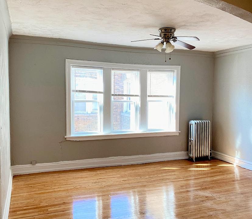 2nd image of 9453 S Loomis St #301A