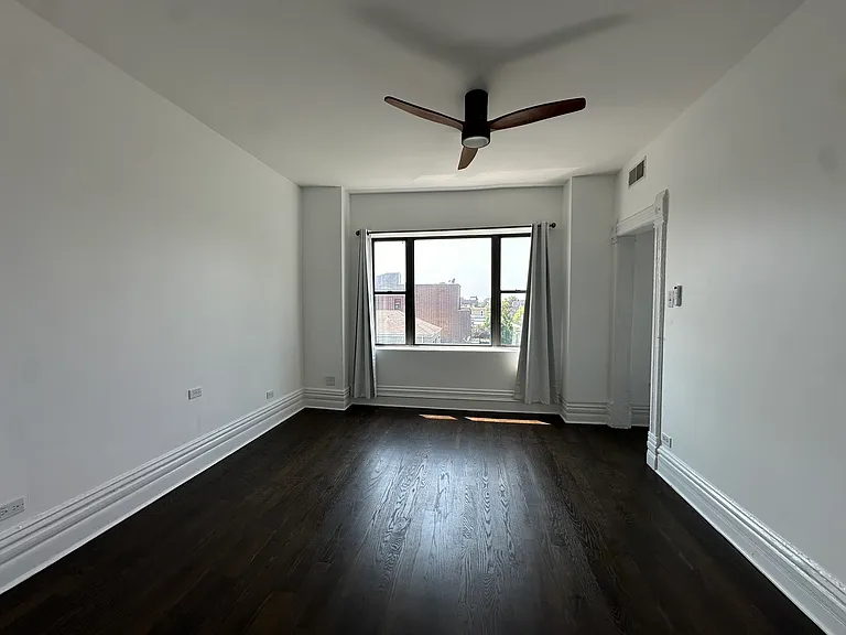 607 N Noble St #4 — Photo 11