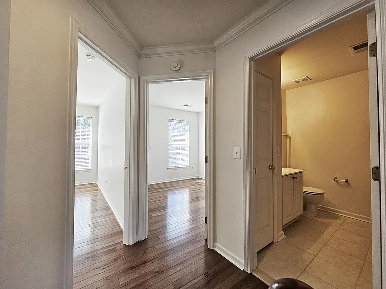 618 Rainier Rd — Photo 32