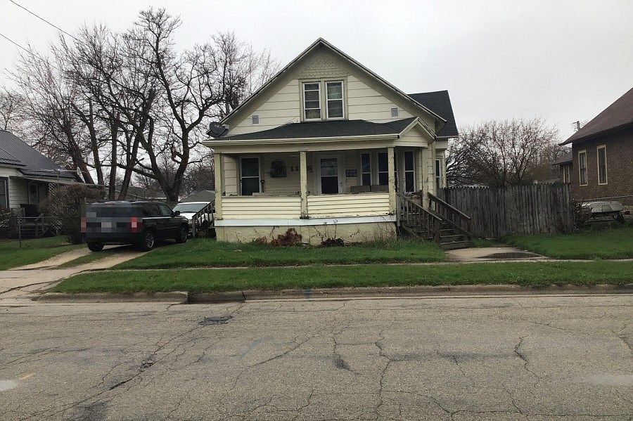 1165 Klaus St, Green Bay, WI 54302 | Zillow