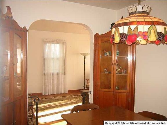 3rd image of 277 Bryant Ave