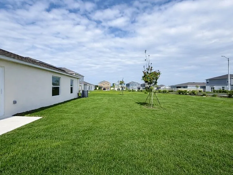 1116 Tyler Loop — Photo 34