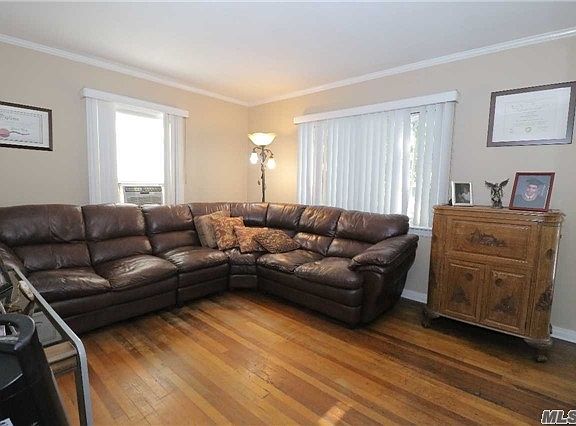 3rd image of 702 Midwood St