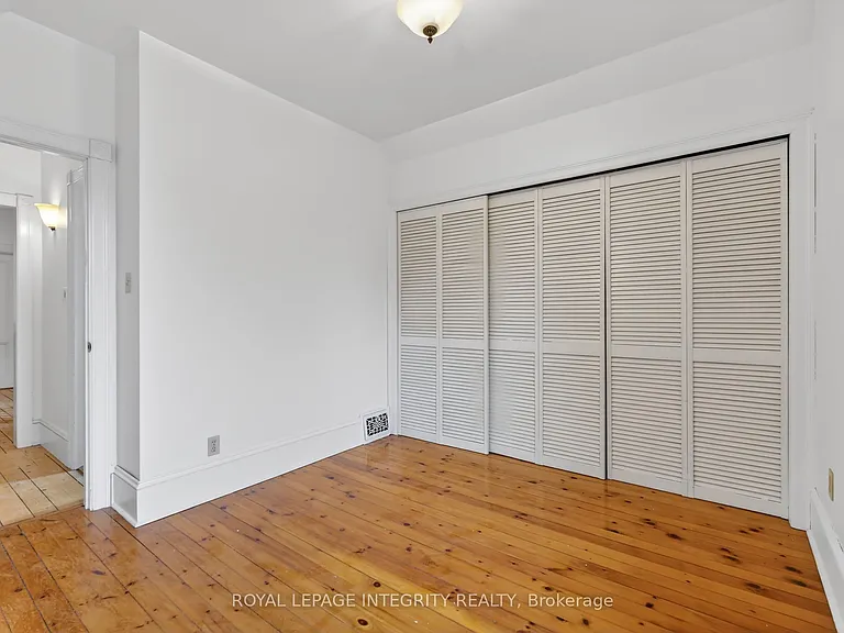 56 Grosvenor Ave — Photo 24