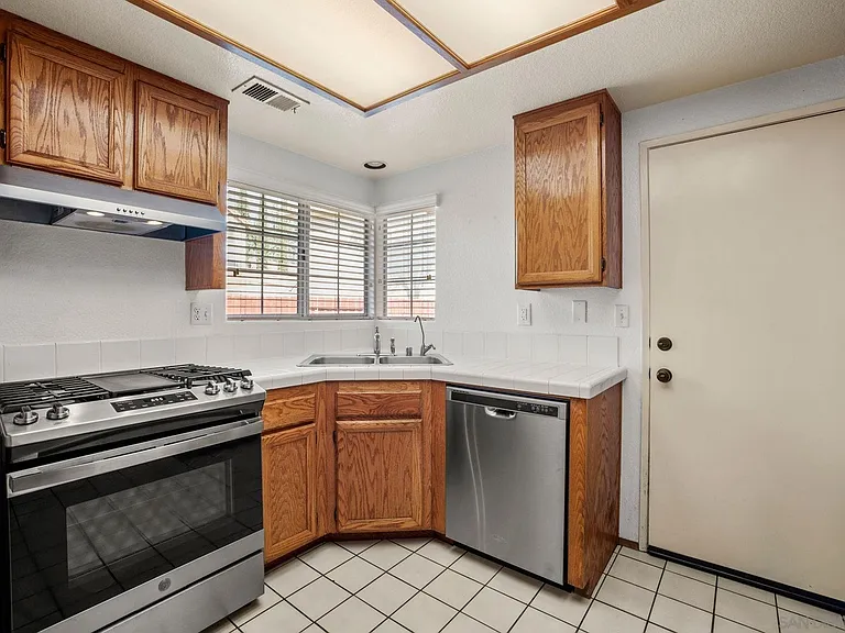 2129 Domingo Gln — Photo 11