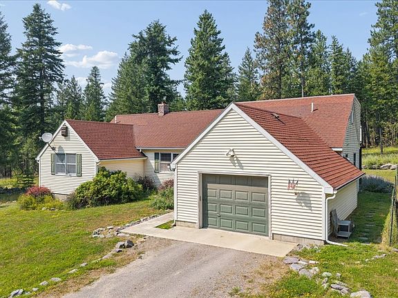 3rd image of 694 Boulder Ridge Trl