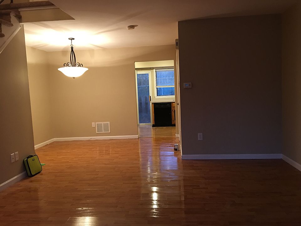 Main living room/ dining room