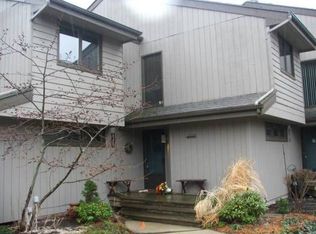 5379 Wild Oak Dr, East Lansing, MI 48823