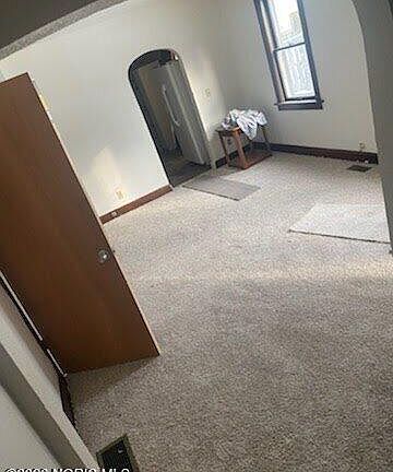 5th image of 323 Langdon St