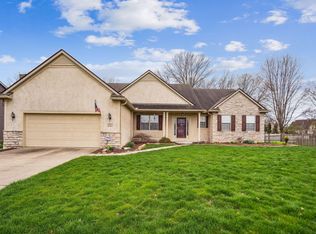 4827 Grove Pointe Dr, Groveport, OH 43125