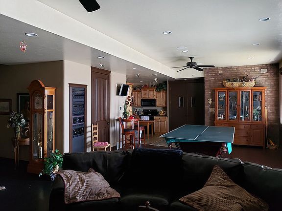 5th image of 61 N Sherwood Dr