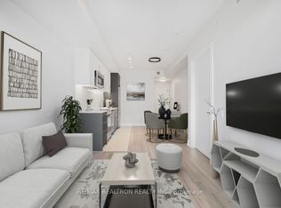 2525 Bathurst St #1105, Toronto, ON M6B 2Y9