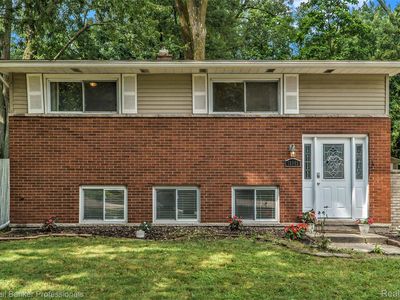 18945 Brentwood St, Livonia, MI, 48152