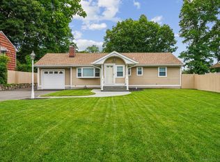 23 Fullin Rd, Norwalk, CT 06851