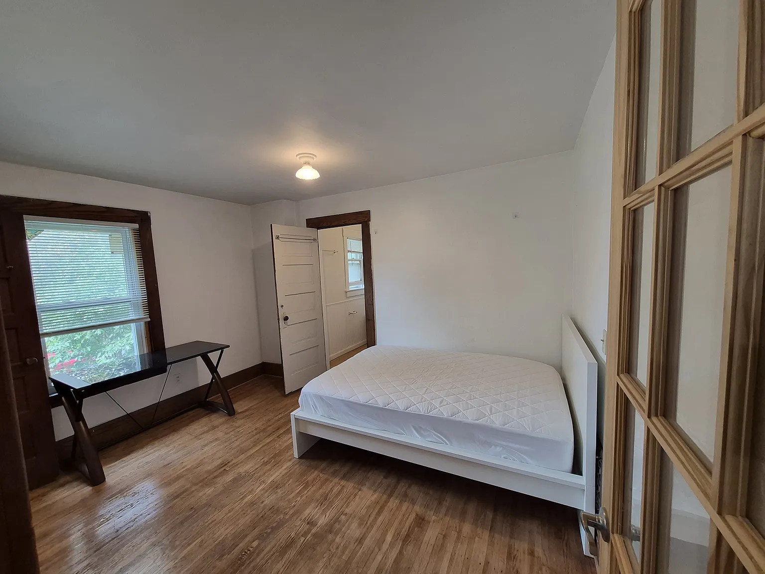 1 bed, 320 sqft, $1,200 — Photo 2