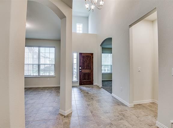 4th image of 1624 Millican Ln