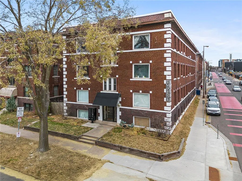 Building Photo - 2881 Irving Ave S #1
