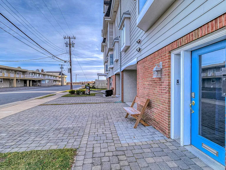 9100 Atlantic Ave #1 — Photo 39