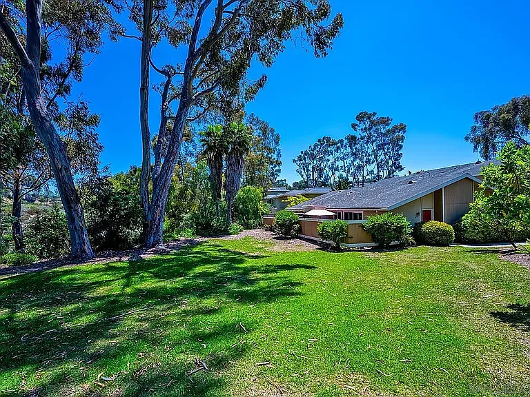 4300 Playmor La Jolla #4382 — Photo 2