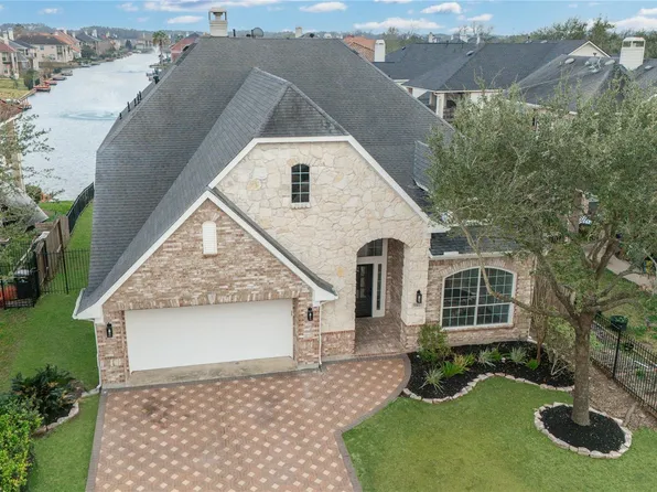 5322 Mornington Dr, Sugar Land, TX 77498