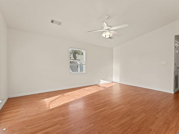 2nd image of 370 Cedar Ln