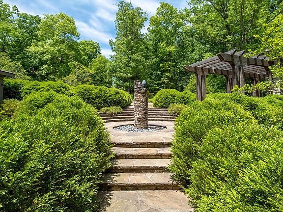 83rd image of 167 Pollywood Ln
