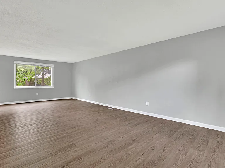3662 Panama Dr — Photo 10