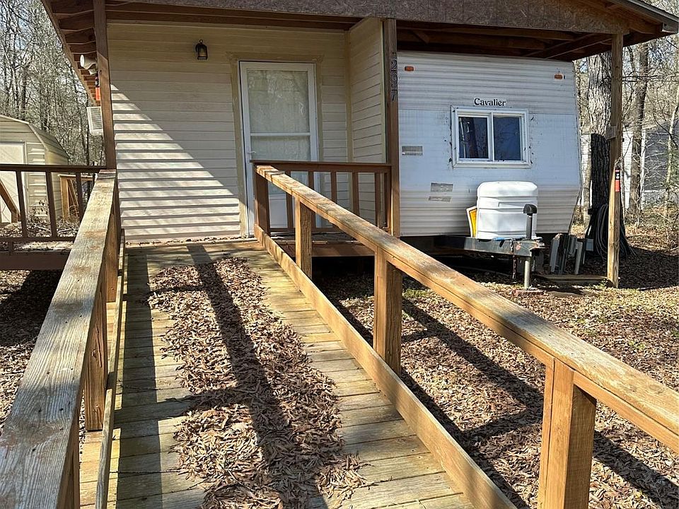 1st image of 297 Deerfield