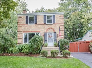 538 S Lodge Ln, Lombard, IL 60148
