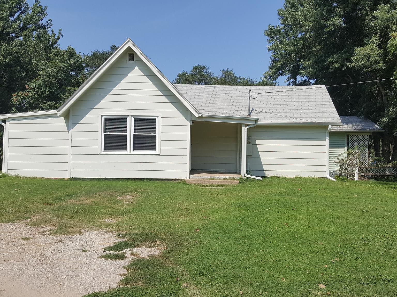 901 N 12th St Salina KS 67401 Zillow