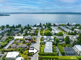 10218 NE 62nd St, Kirkland, WA