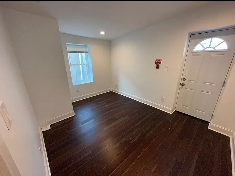 1635 W Girard Ave #3R — Photo 6
