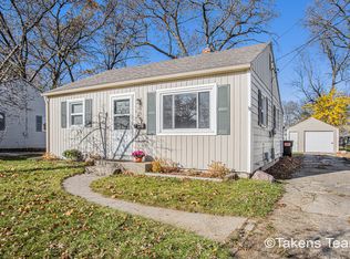 951 33rd St SW, Wyoming, MI 49509