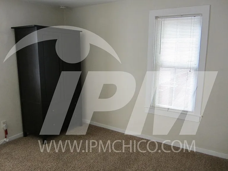 618 W 9th St — Photo 9